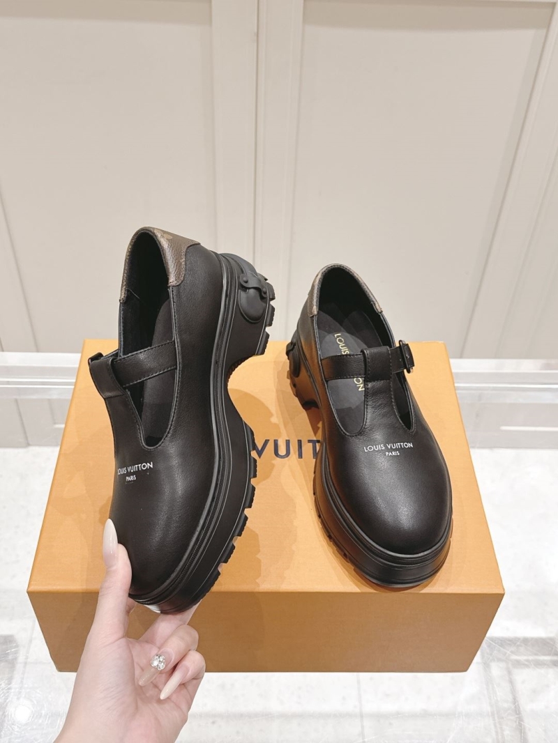 l0vis Vvtt0n loafers